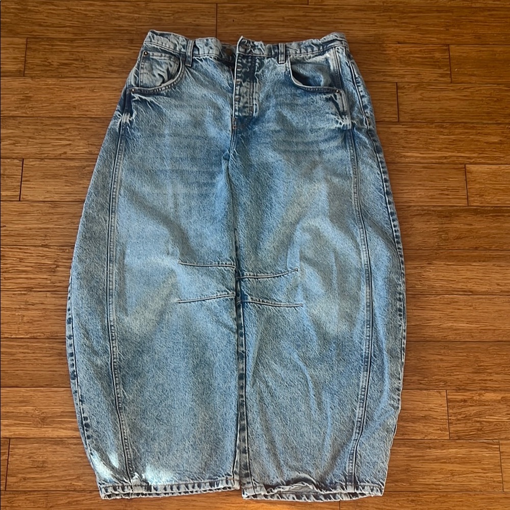 We The Free Distressed Blue Denim barrel jeans